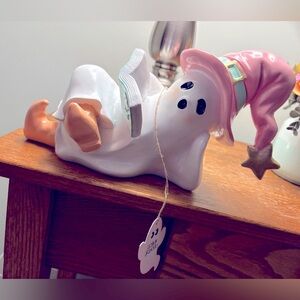 💖Wear Pink 💖Feelin cute might read a spooky story later